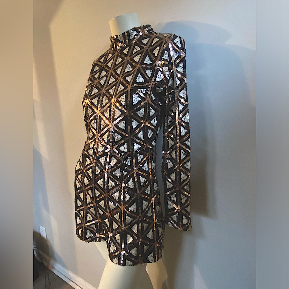 Cocktail romper for a dinner date or night out!